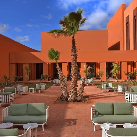 Doubletree By Hilton Ben Guerir Hotel & Residences Benguerir Exteriör bild