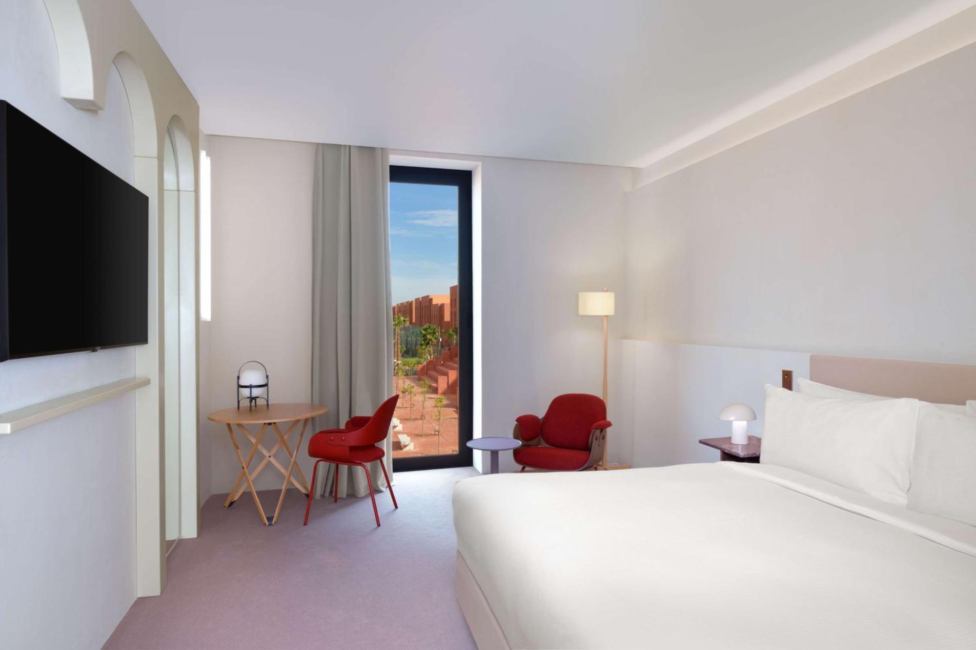 Doubletree By Hilton Ben Guerir Hotel & Residences Benguerir Exteriör bild